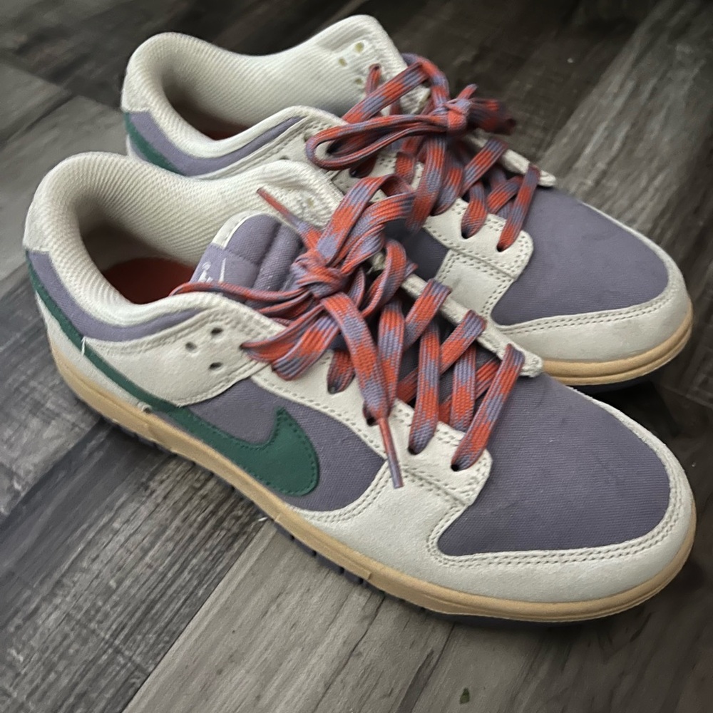 Women Sz 7 (Euro Sz 39) Nike Dunk Low Suede Sneakers Phantom/Bicoastal Daybreak